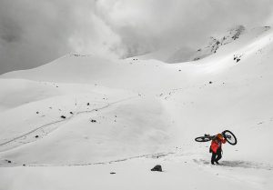 Kadr z filmu „SAPANA - himalajska droga do marzeń”