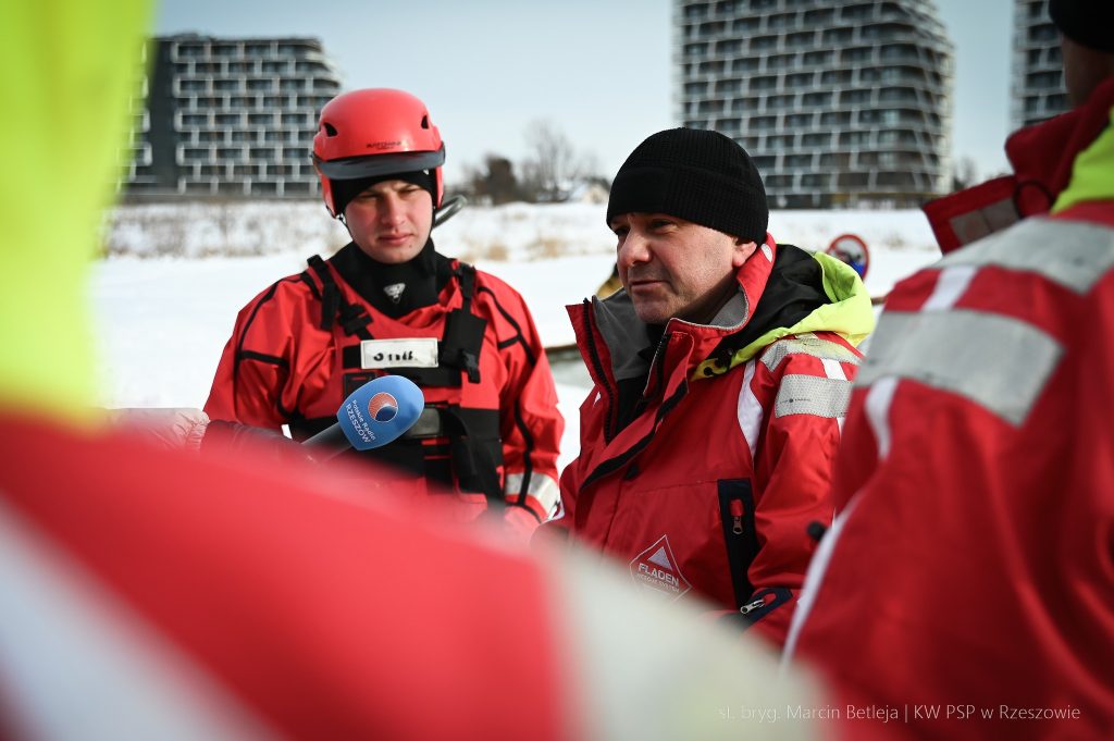 Strażacy na żwirowni w Rzeszowie