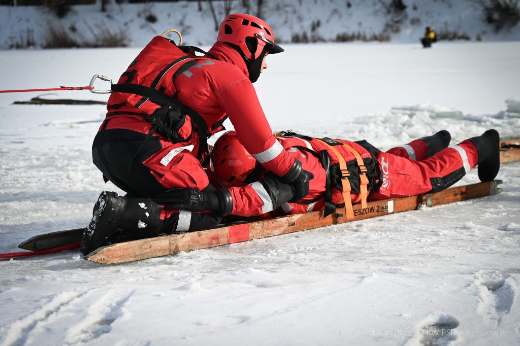 Ratownictwo lodowe, zima na żwirowni