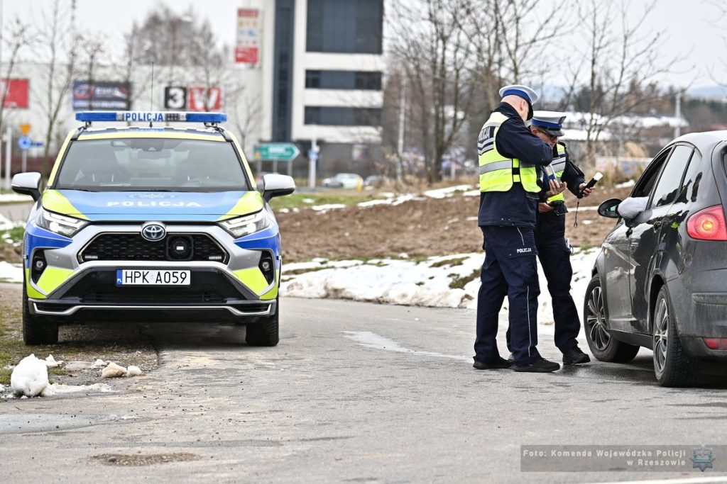 Policyjna kontrola alkomatem