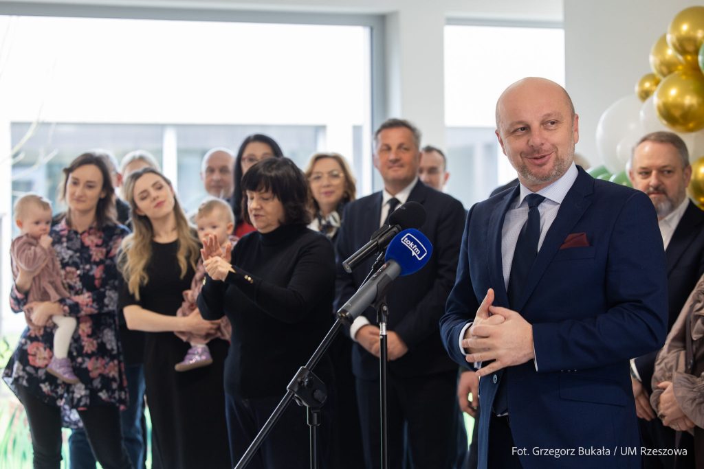 Konrad Fijołek na otwarciu żłobka