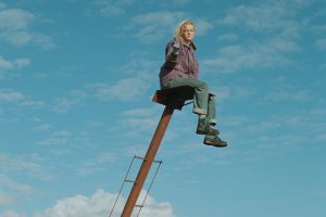 Kadr z filmu "Miłość, która zostaje".