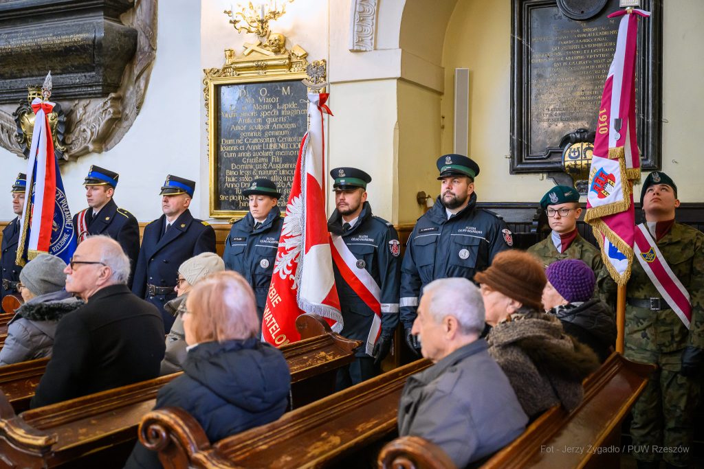 Obchody powstania AK