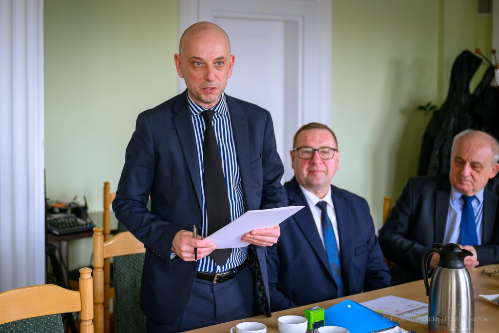 Paweł Bartoszek, umowy na transport