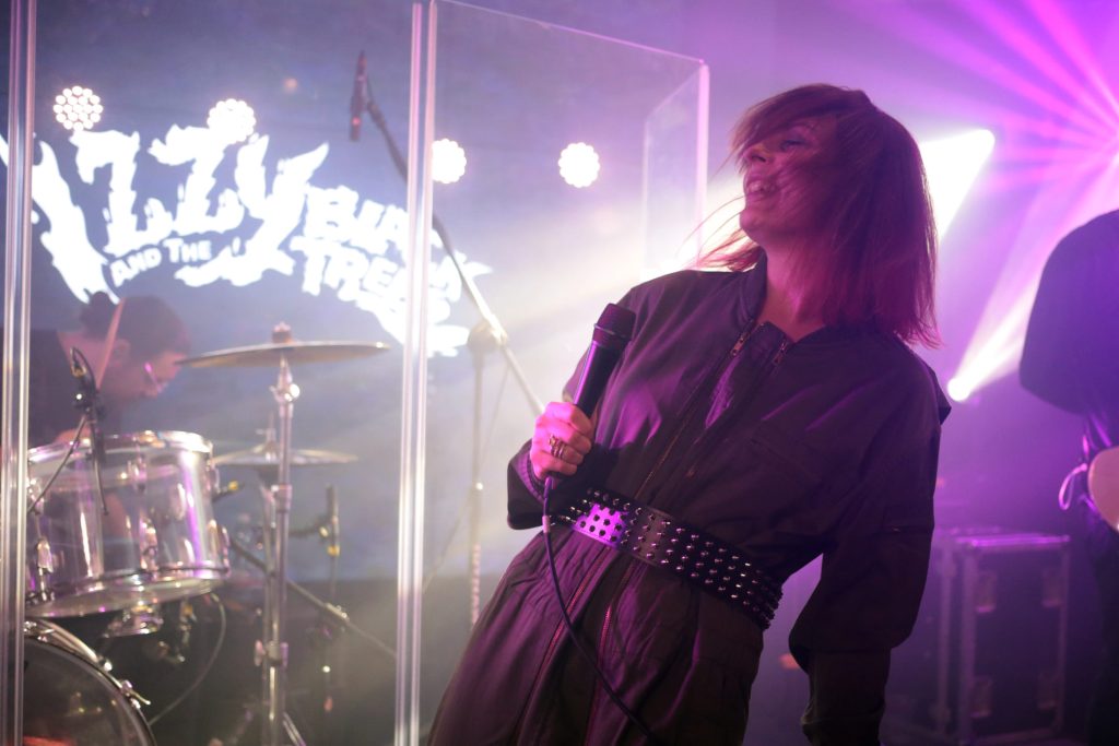 Izzy and The Black Trees