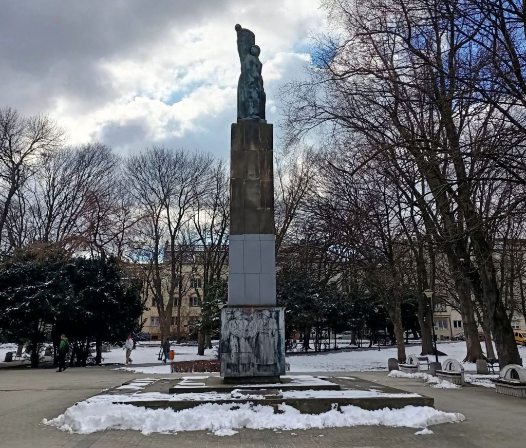 Pomnik Wdzięczności Armii Czerwonej na Palcu Ofiar Getta w Rzeszowie.