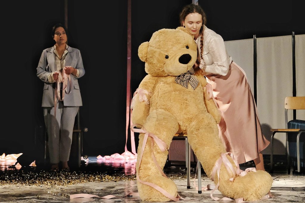 Spektakl "Do ciebie mówię" Teatru Mojra