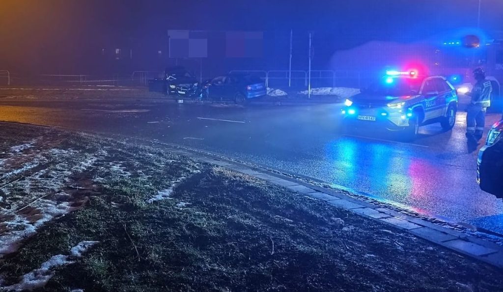 Wypadek na rondzie Kuronia