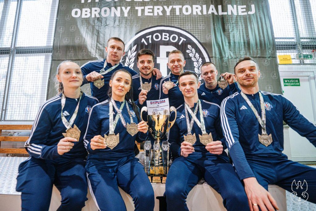 Żołnierze 3 PBOT z medalami za wielobój