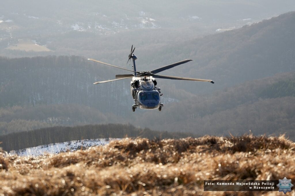 Black Hawk w Bieszczadach - ćwiczenia policji, straży i GOPR