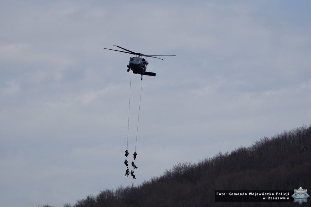 Ćwiczenia służb w Bieszczadach
