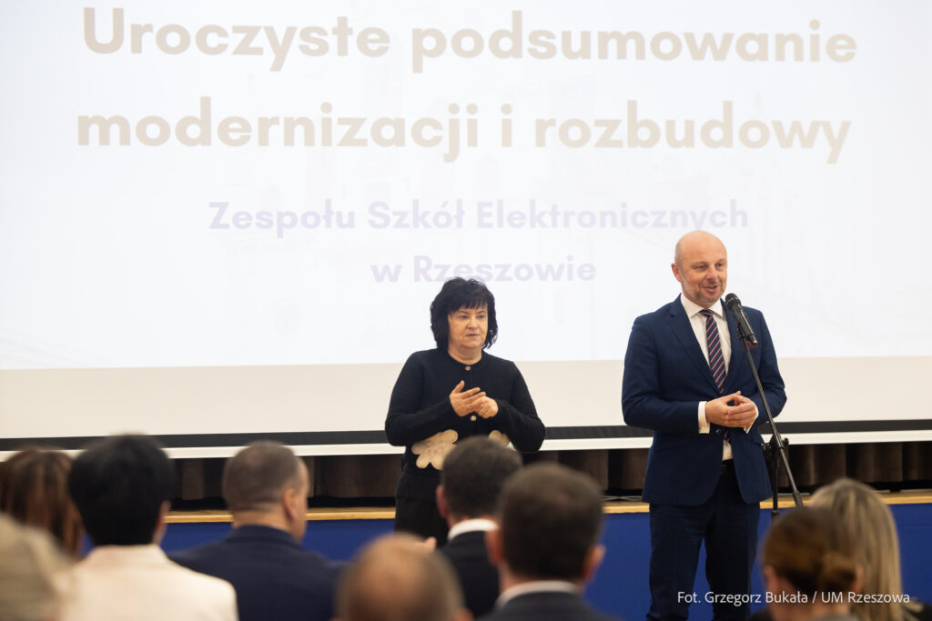 prezydent Rzeszowa Konrad Fijołek