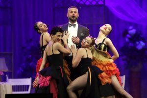 "Księżniczka Czardasza" w wykonaniu tancerzy Teatru Muzycznego Castello.