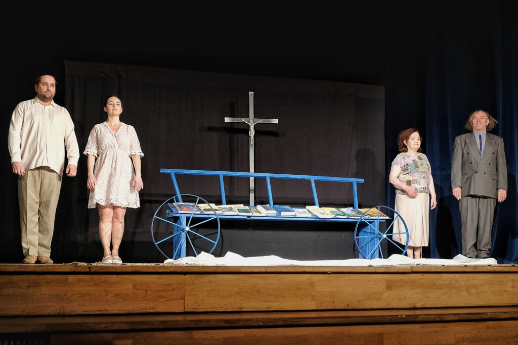 Niebieski wóz w WDK