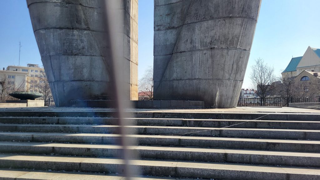 Pomnik bez gołębich odchodów