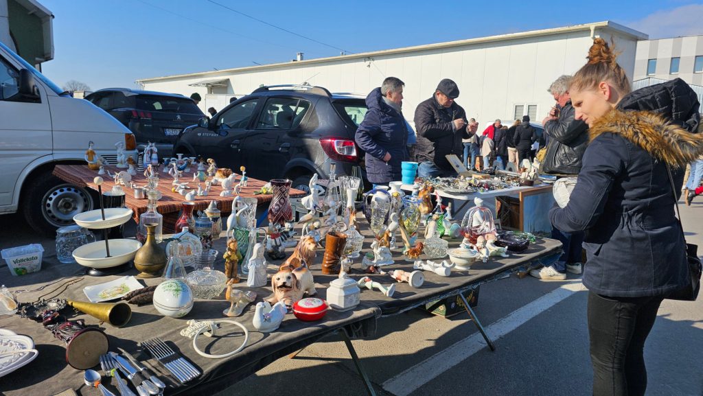 Targ Staroci w Agrohurcie