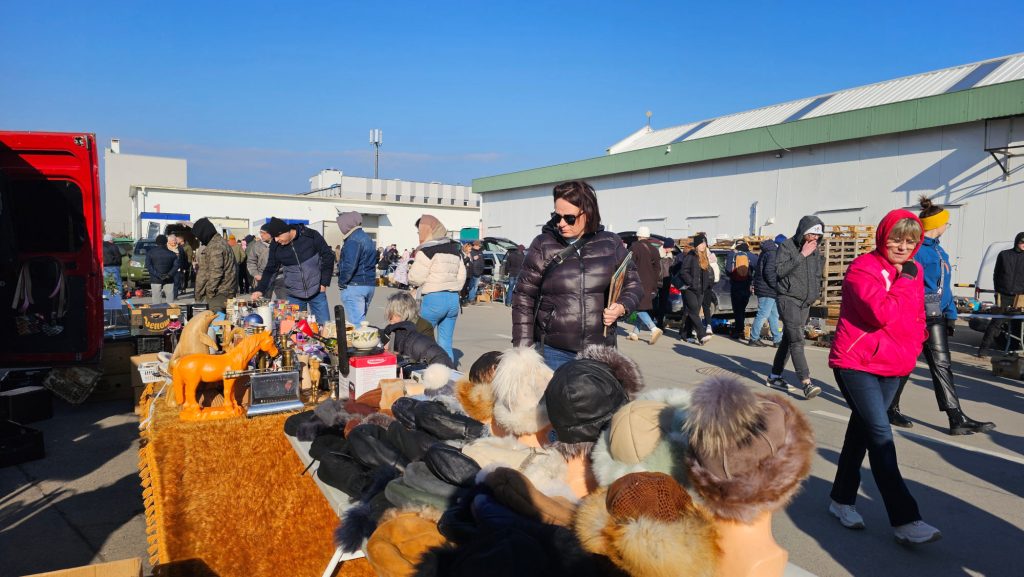 Targ Staroci w Agrohurcie