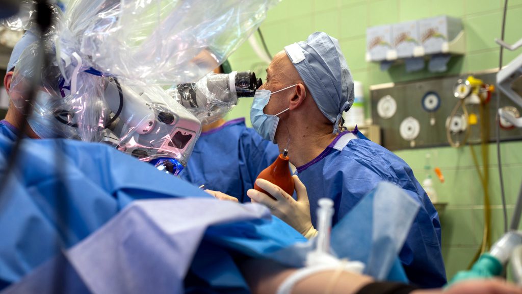 Operacja słuchu w USK