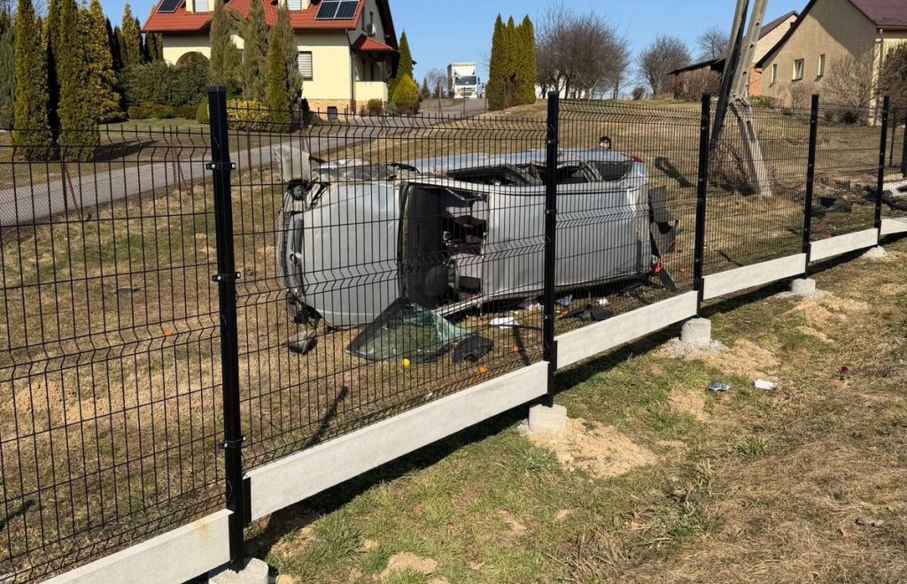Wypadek na Beskidzkiej na osiedlu Zwięczyca
