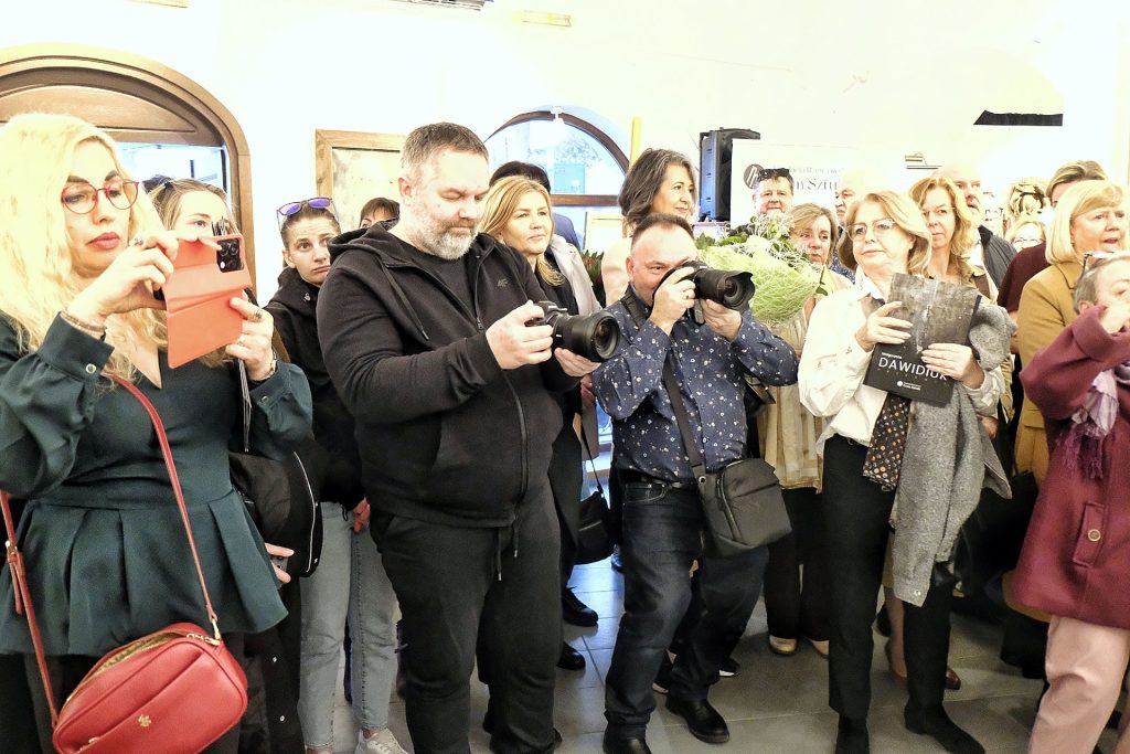 Wernisaż wystawy "Prześwit" w Rzeszowskim Domu Sztuki