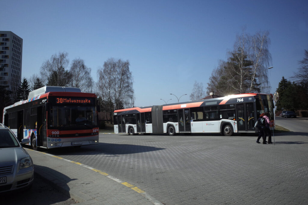 Autobusy MPK Rzeszów na pętli 30