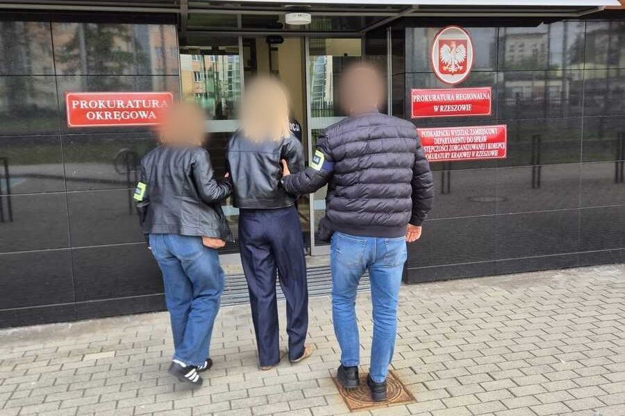 Pracownica banku w prokuraturze