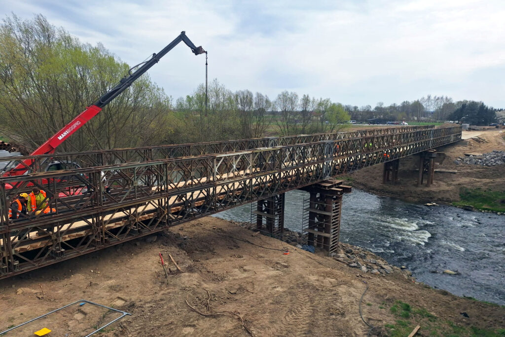 Most tymczasowy w Dąbrówkach