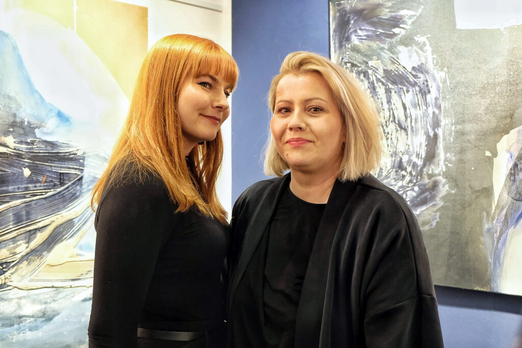 Autorki wystawy "Gravitacje" Barbara Hubert i Kamila Bednarska.