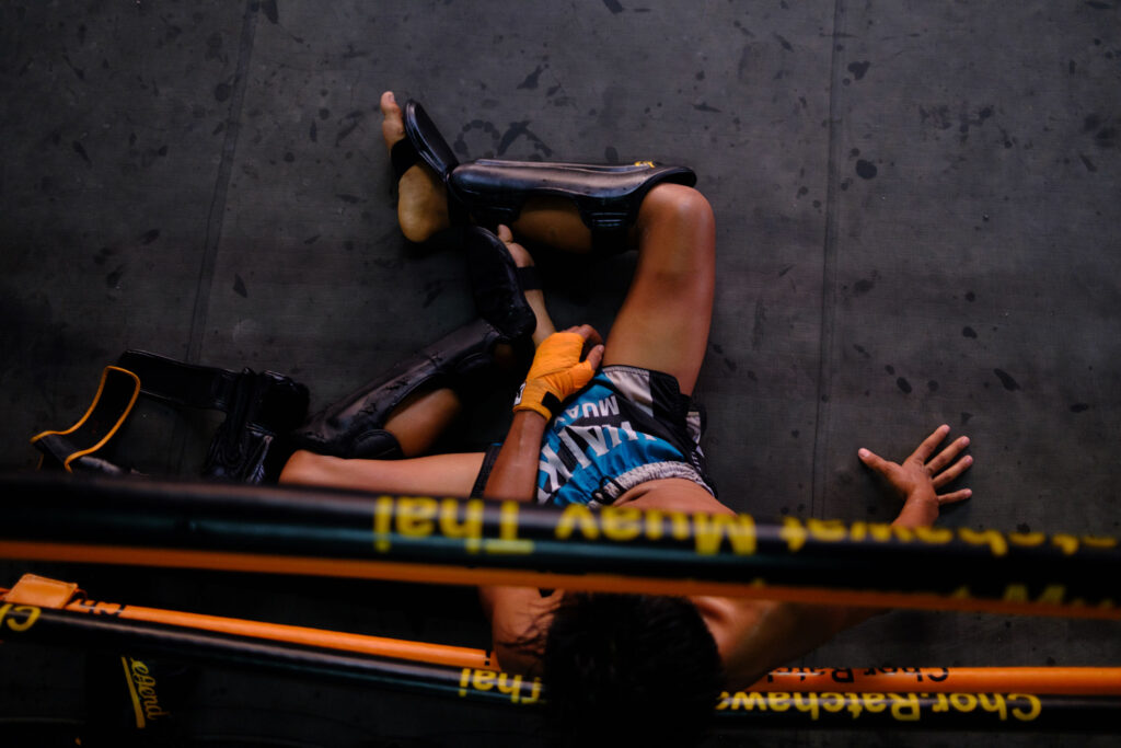 Zawodnik muay thai w szkole Chor Ratchawat
