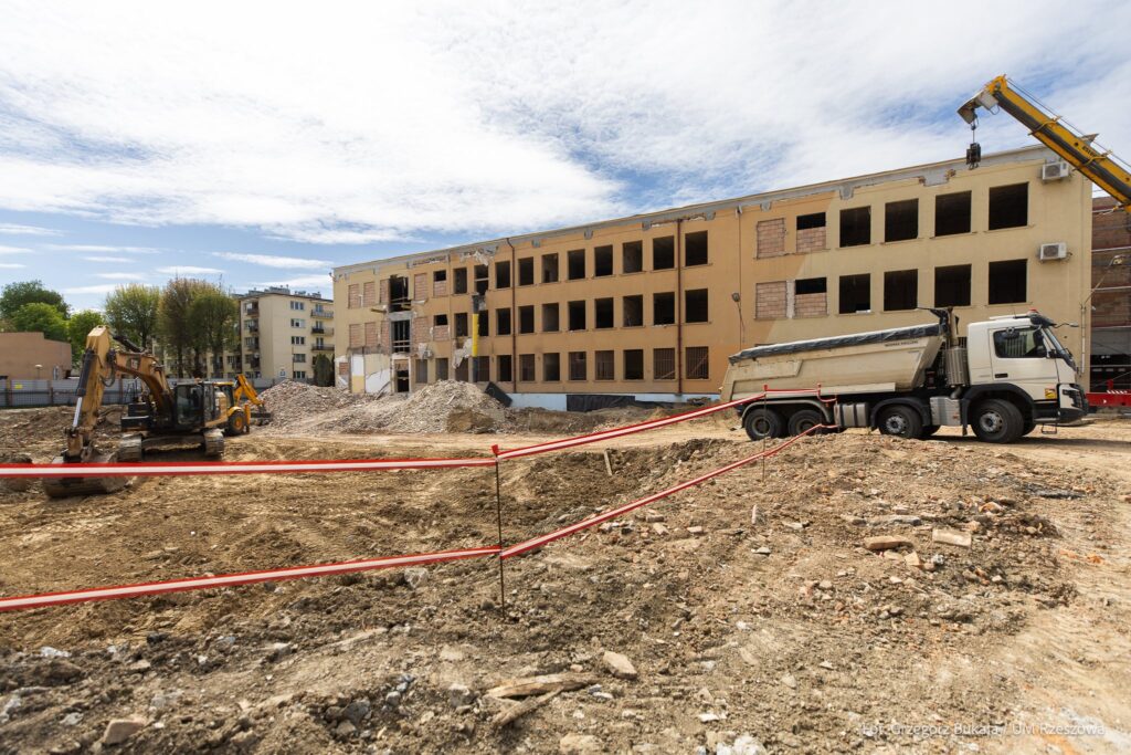 rozbudowa 9 LO
