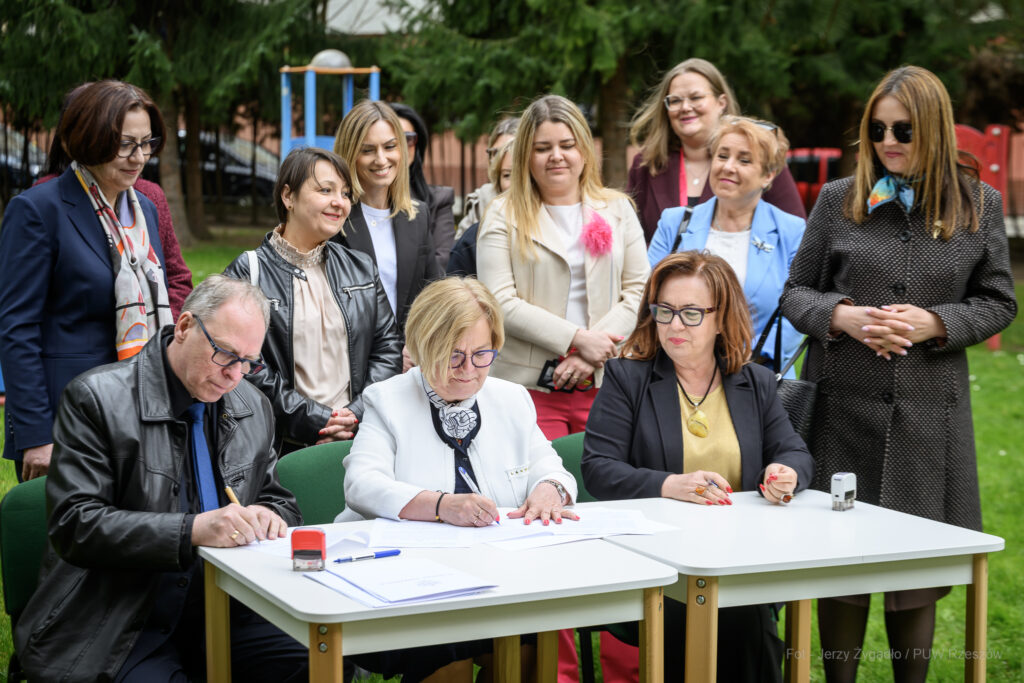 podpisanie umów