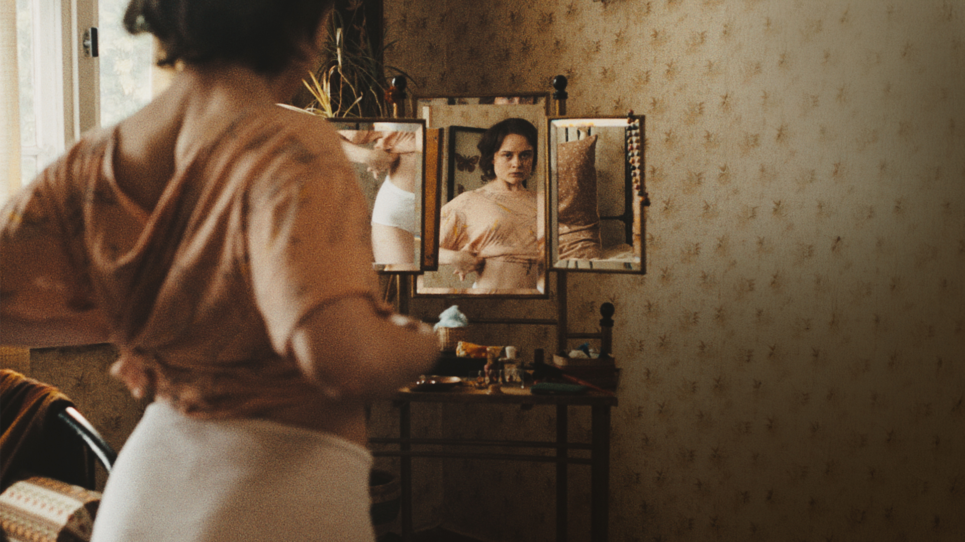 Kadr z filmu "Wpatrując się w słońce".