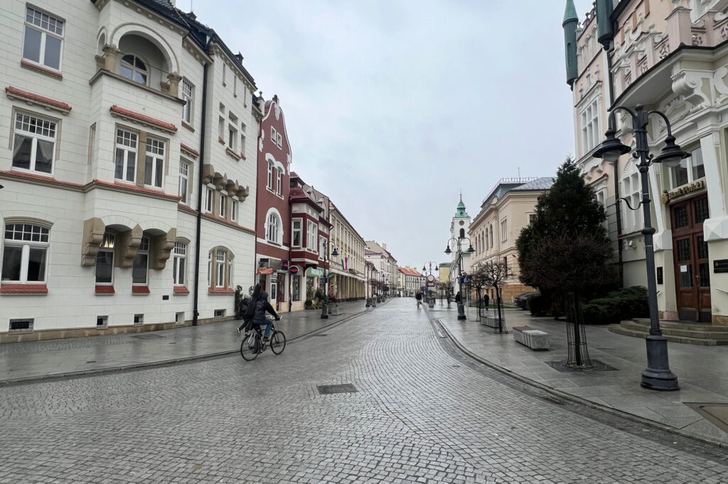3 Maja bez samochodów