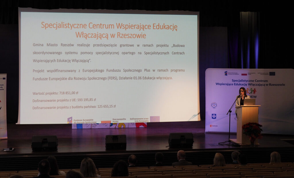 Konferencja inaugurująca otwarcie Specjalistycznego Centrum Wspierającego Edukację Włączającą. | Fot. P. Woliński
