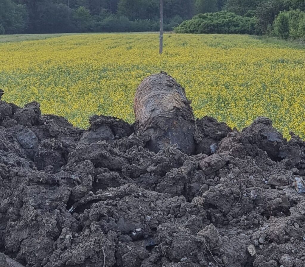 Bomba lotnicza przy Spichlerzowej