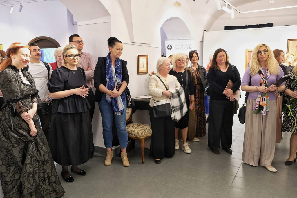 Wystawa     Pragnienia – ciało i strój kobiety w sztuce