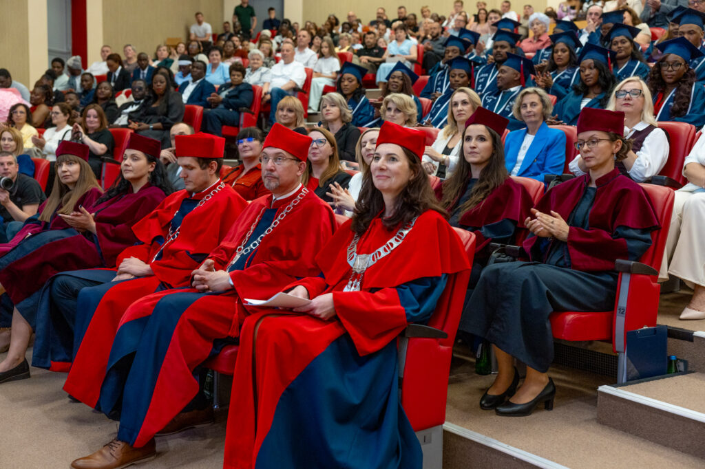 Graduacja i czepkowanie na WSIiZ