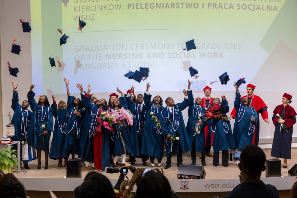 Uroczysta graduacja i czepkowanie na WSIiZ