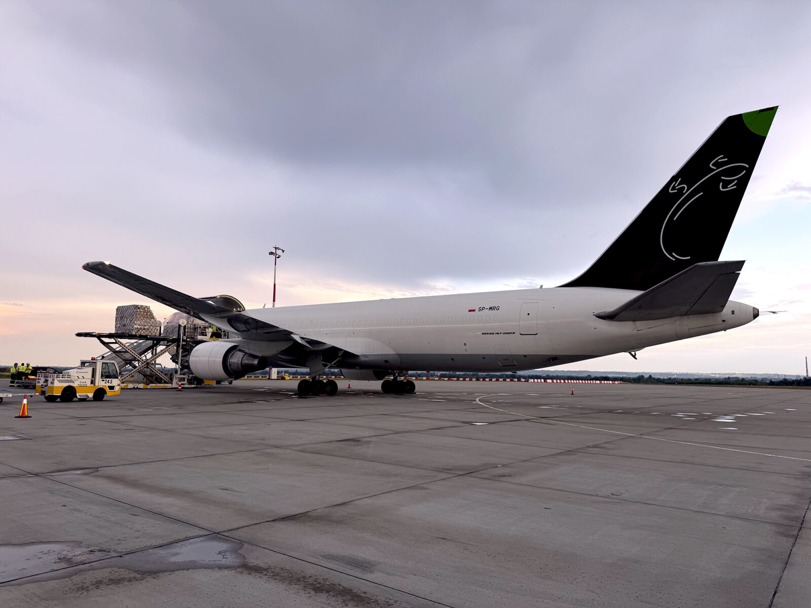 Boeing 767-300ER(BDSF) SkyTaxi Jasionka