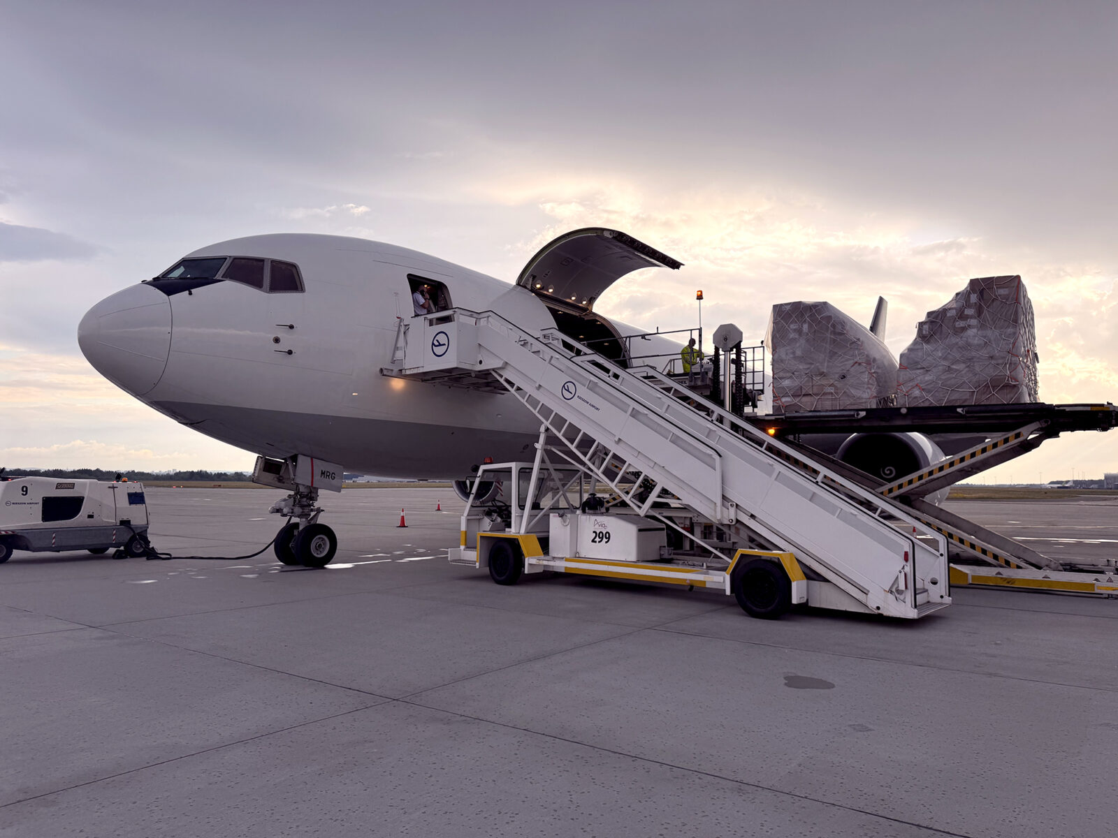 Boeing 767-300ER(BDSF) SkyTaxi Jasionka