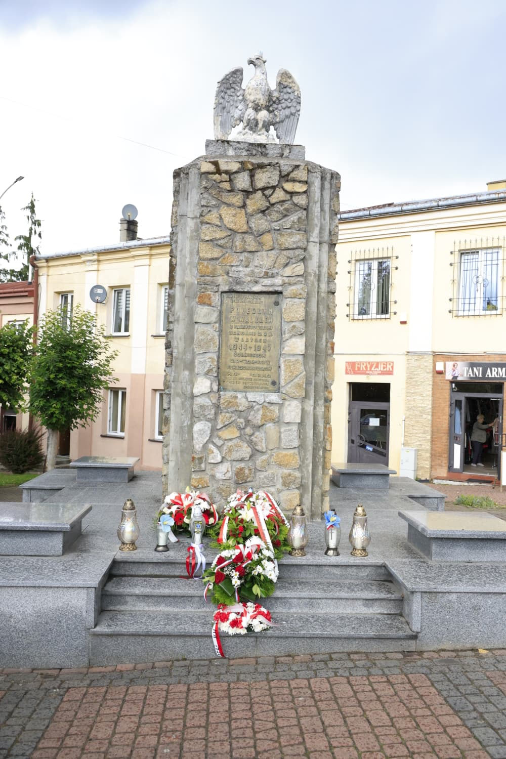 Pomnik ofiar UPA w Birczy