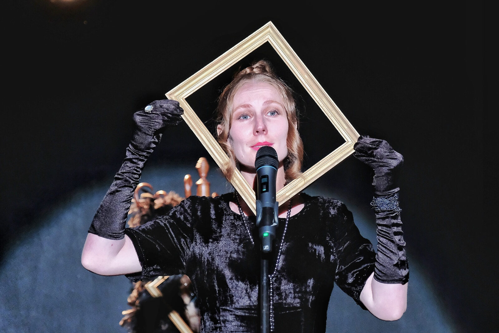 Teatr Witkacego - Międzyczas