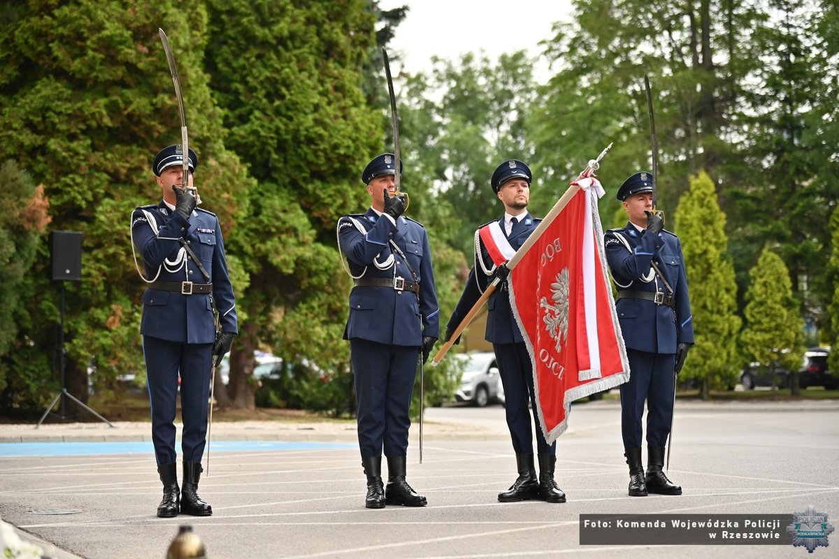 Hołd dla poległych policjantów