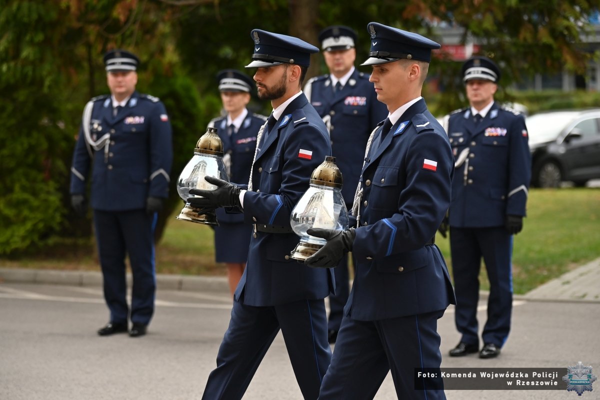 Hołd dla poległych policjantów
