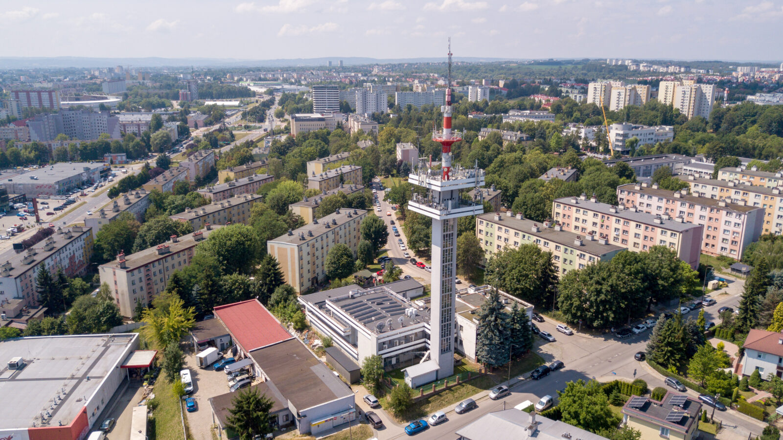 Wieża telewizyjna na Baranówce widok z drona