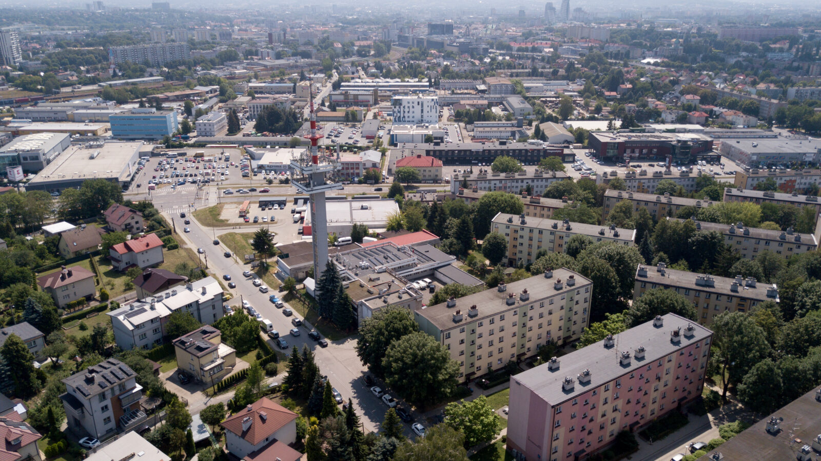 Wieża telewizyjna na Baranówce widok z drona
