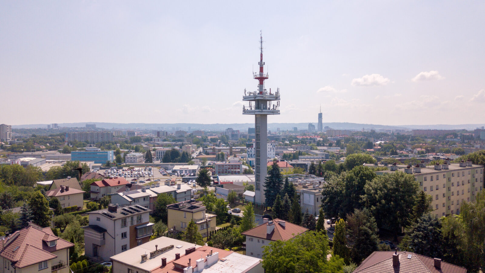 Wieża telewizyjna na Baranówce widok z drona