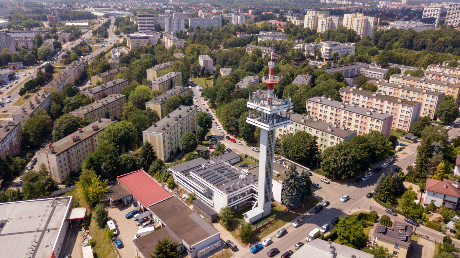 Wieża telewizyjna na Baranówce widok z drona