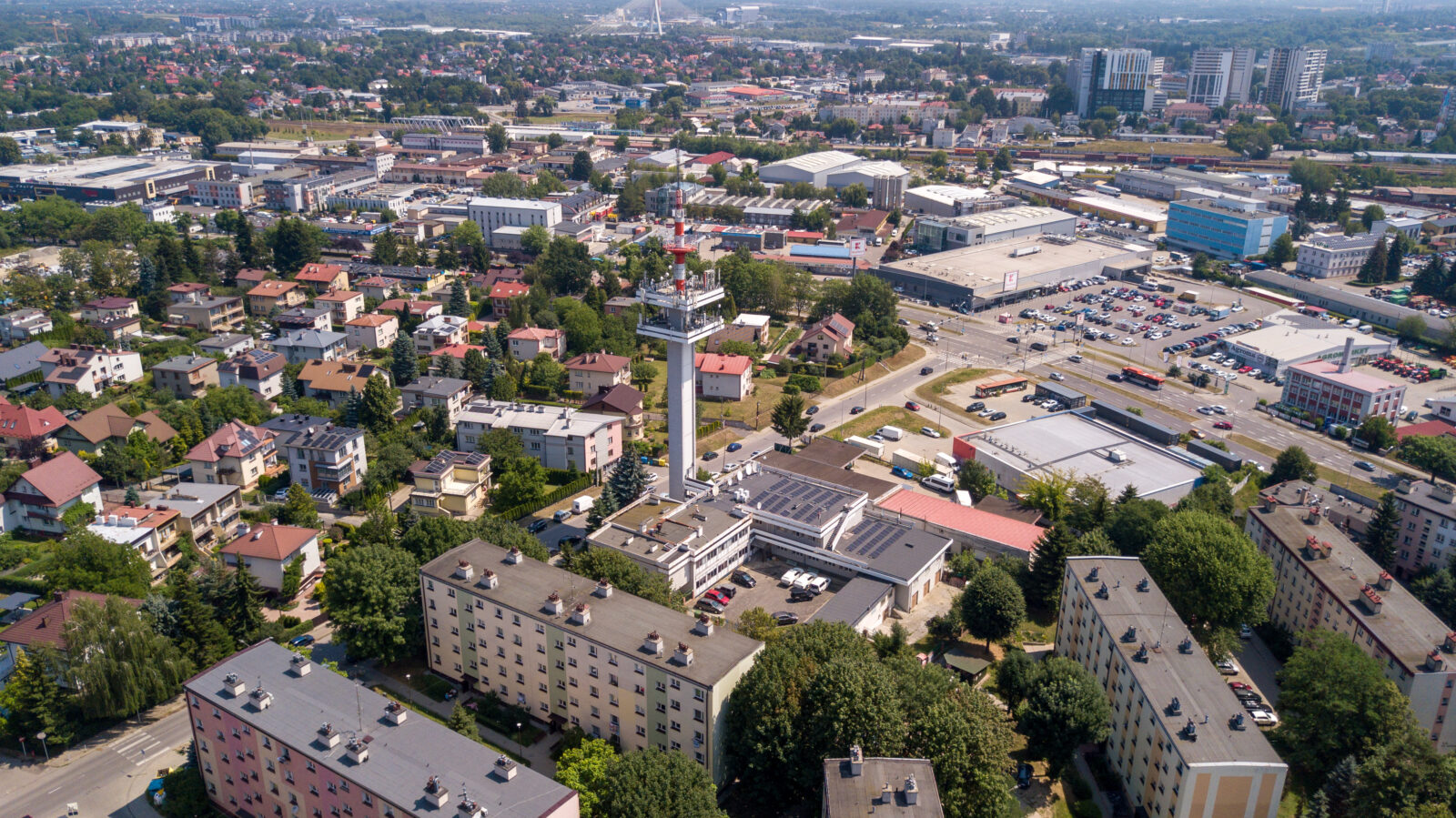 Wieża telewizyjna na Baranówce widok z drona