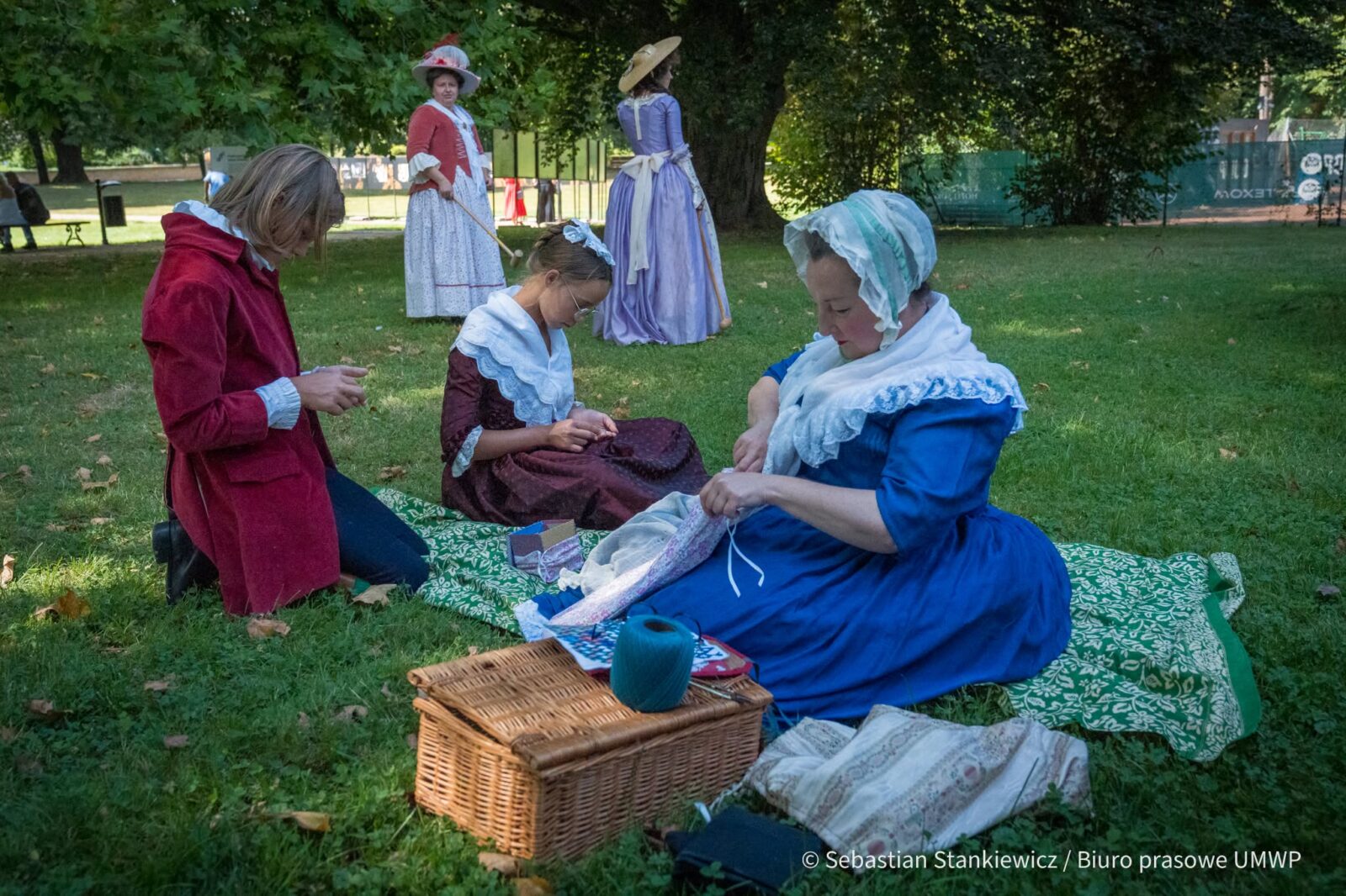 Towarzystwo Stanisławowskie w trakcie pikniku